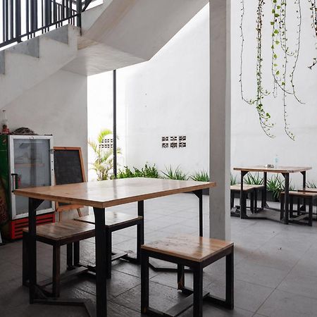 Hotel Reddoorz Syariah Near Rsud Zainoel Abidin Banda Aceh Exterior foto
