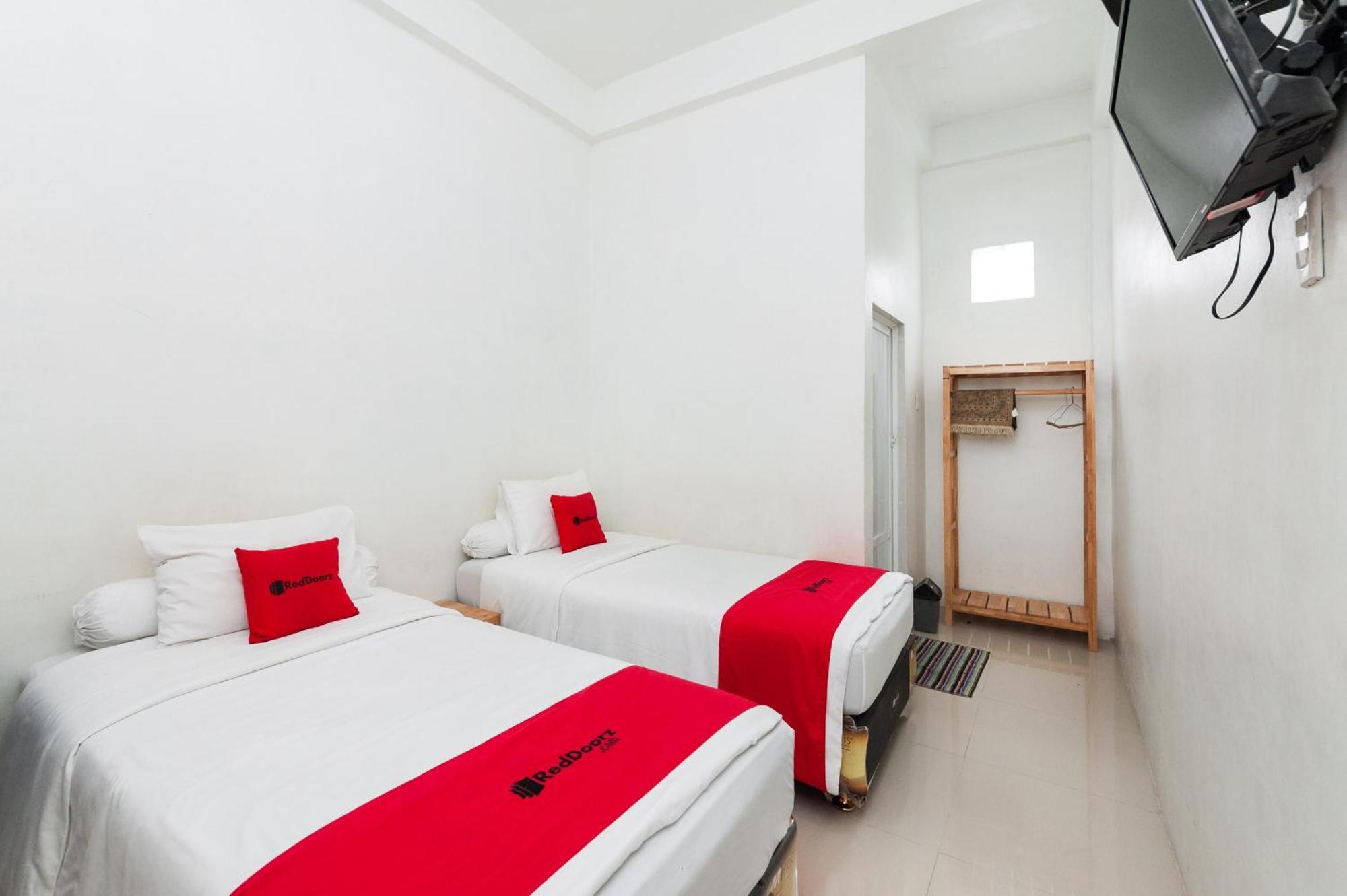 Hotel Reddoorz Syariah Near Rsud Zainoel Abidin Banda Aceh Exterior foto