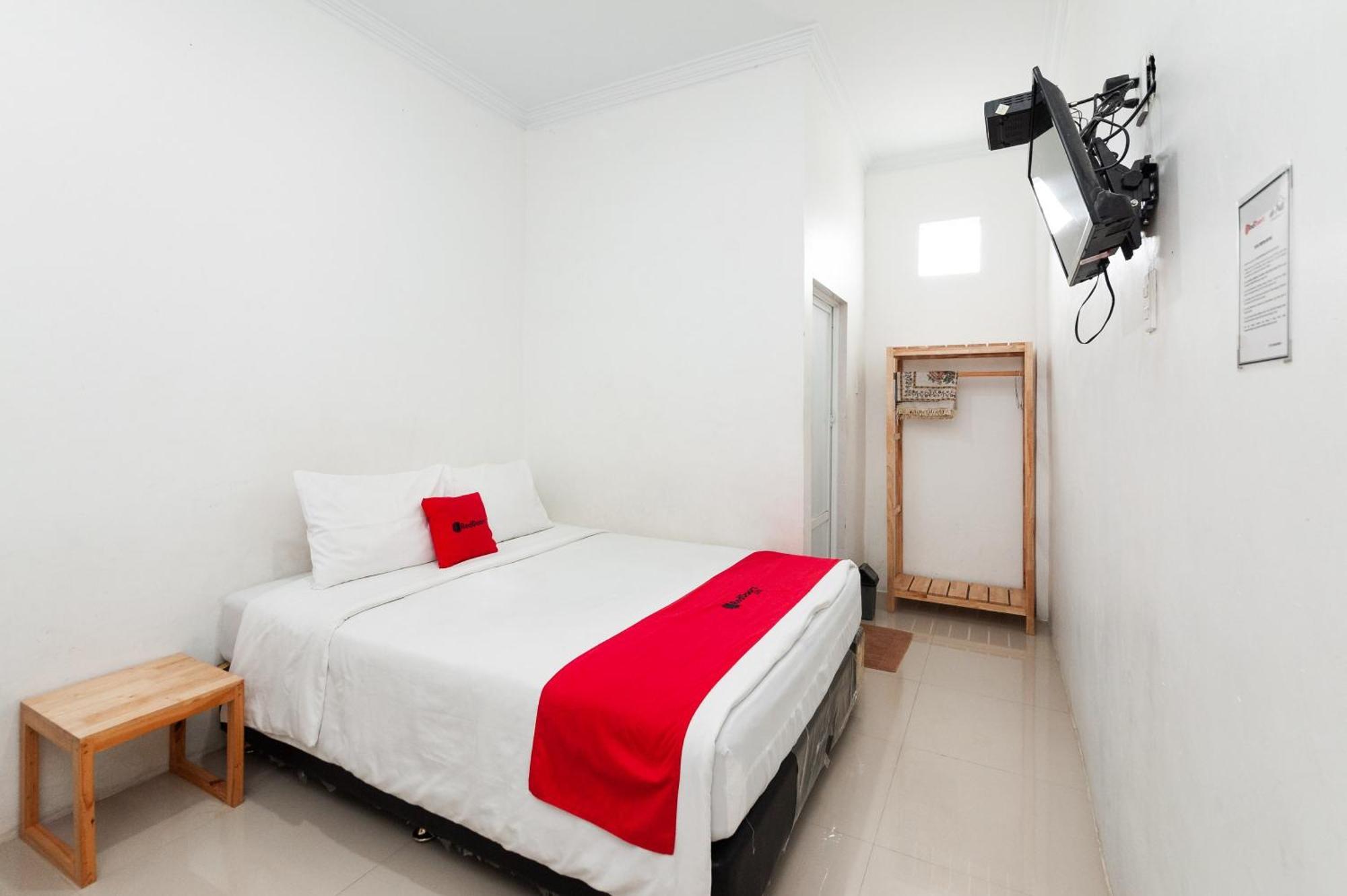 Hotel Reddoorz Syariah Near Rsud Zainoel Abidin Banda Aceh Exterior foto