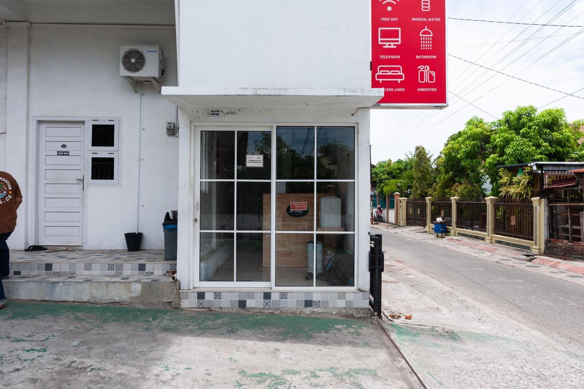 Hotel Reddoorz Syariah Near Rsud Zainoel Abidin Banda Aceh Exterior foto
